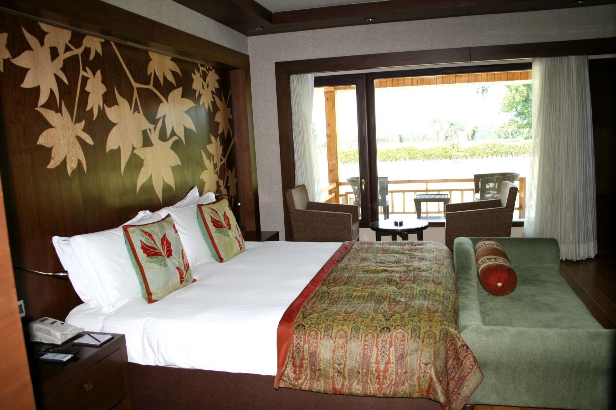 The Lalit Grand Palace Srinagar Екстер'єр фото